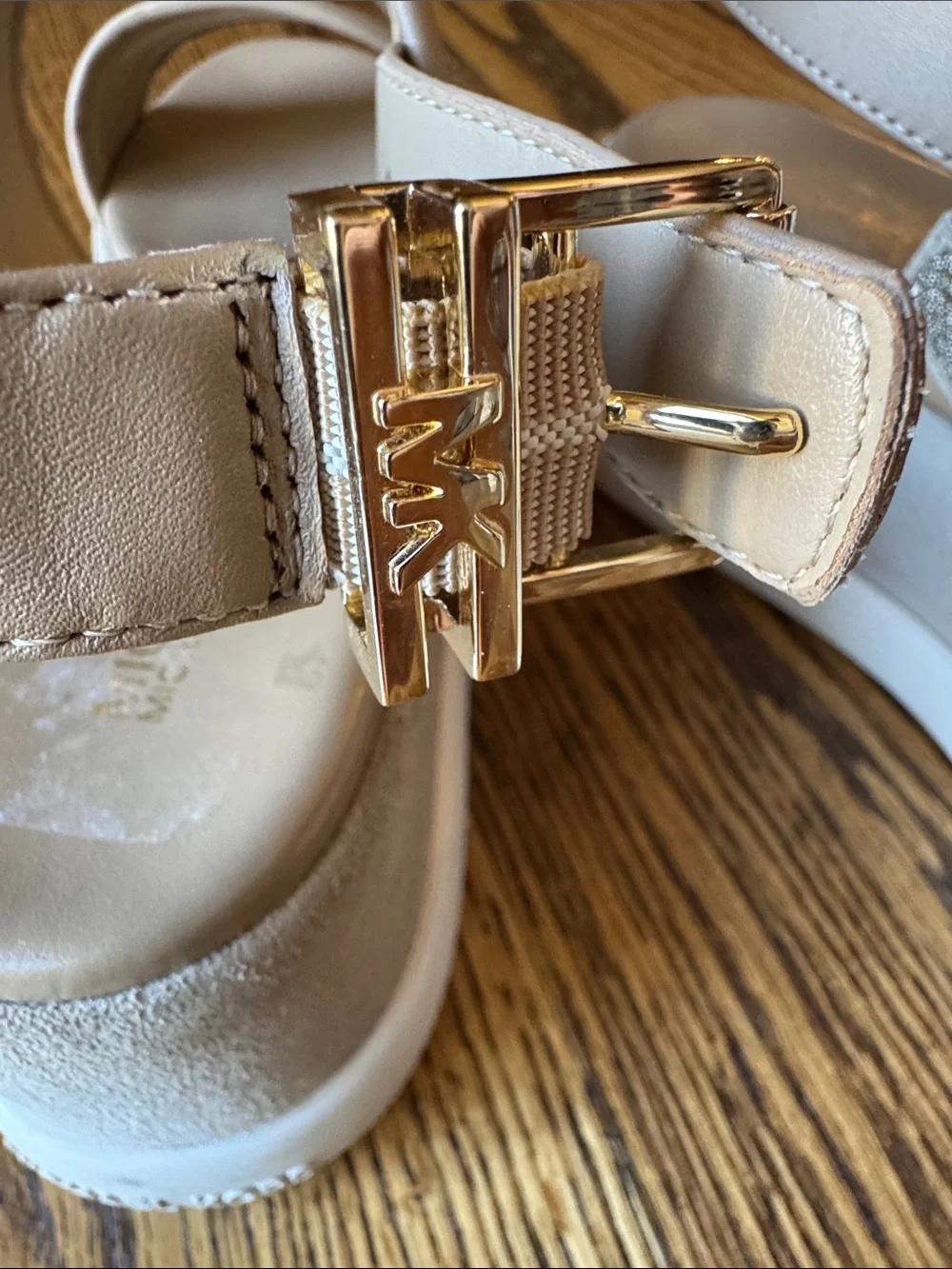 Michael Kors Presley Platform Sandal Tan Silver Glitter Sz 6